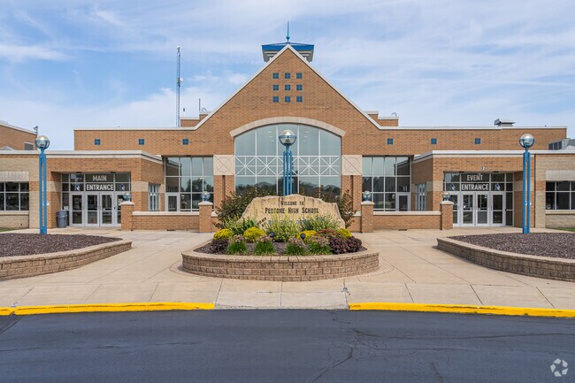 Peotone High School has 443 students and scores an overall B grade according to Niche.