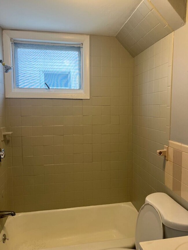 53-55 Fairmount Ave unit 2R, Providence, RI 02908 - photo 7