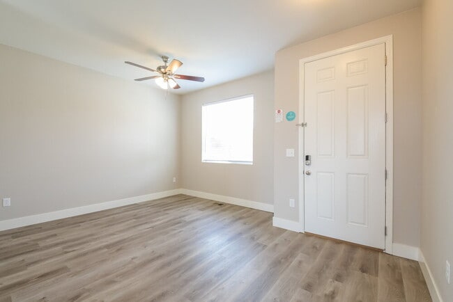 7330 S Old Hammer Way, Aurora, CO 80016 - photo 6