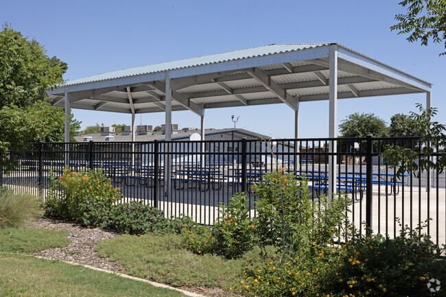 The campus of Frank Sparkes Elementary School in Winton.