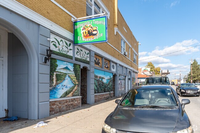 The family owned Nuevo Valle Mexican Restaurant in Cincinnati, OH has authentic tacos and nachos