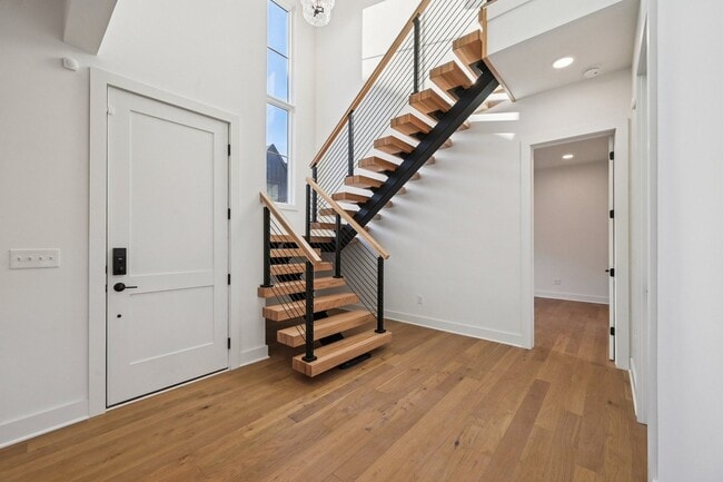 2835 Katmai Dr, Columbus, OH 43228 - photo 3