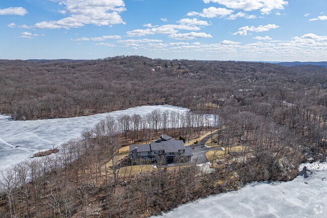 Known for its large lots and natural beauty, Kinnelon is a sought-after destination for those seeking higher-end homes outside of the city.