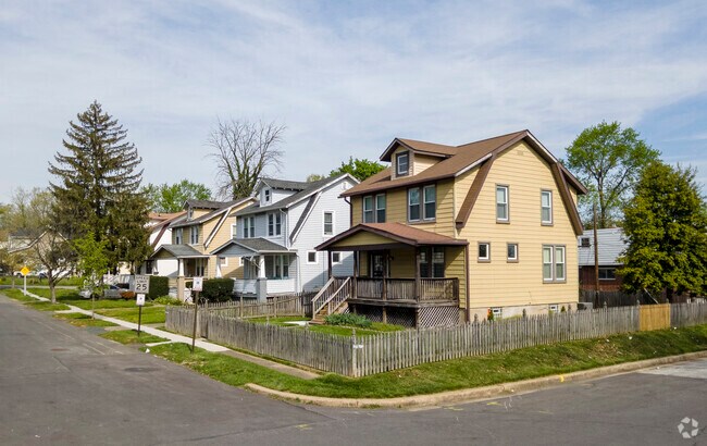 Mid-Govans homes were mostly built in the 1920s-1950s.
