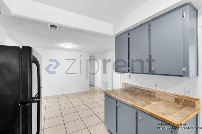 7708 Quinby Way, Sacramento, CA 95823 - photo 5