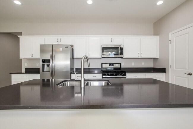 1287 N 166th Ave, Goodyear, AZ 85338 - photo 6