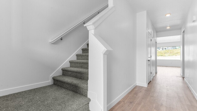 281 E Levengrove Dr, Lehi, UT 84048 - photo 2