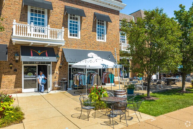 Lockwood Avenue has a great shopping and relaxing vibe.