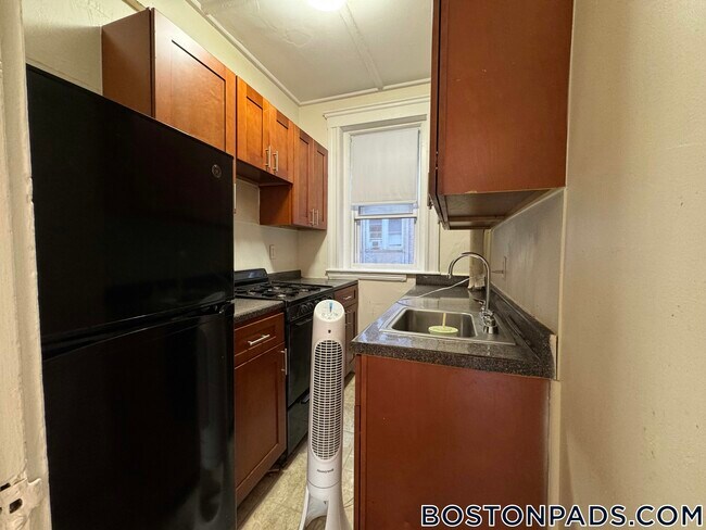 1175 Boylston St unit 6, Boston, MA 02215 - photo 3