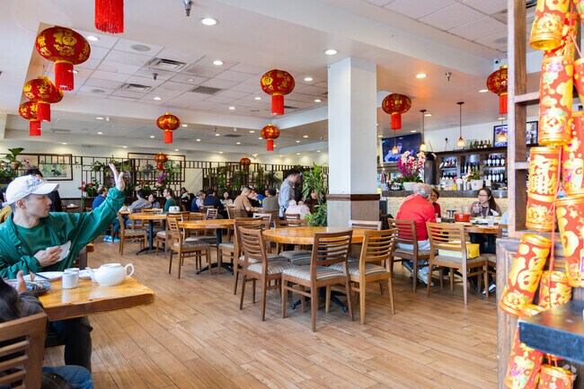 Ji Rong Peking Duck is a hot spot offering a great dining experience near East San Gabriel.