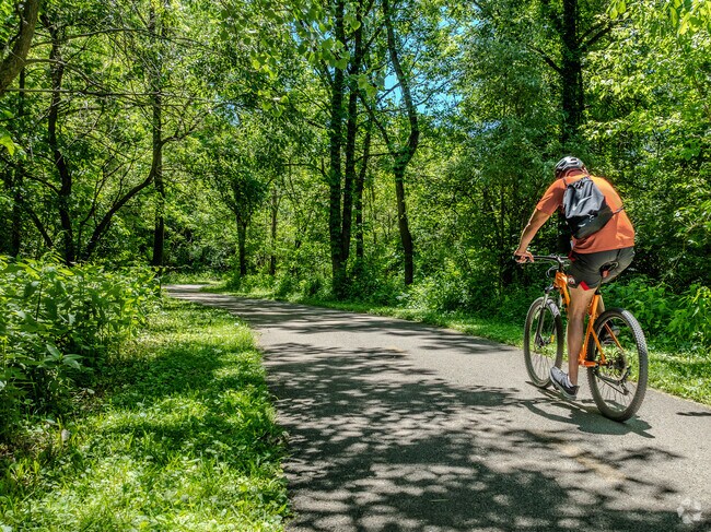Alum Creek Trail offers Bridgeview residents scenic bike trails perfect for outdoor enthusiasts.