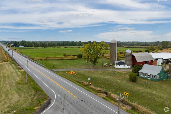 State Route 31 runs through the south end of Cambria, and takes residents to Niagara Falls.