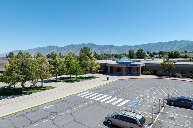 Northlake Elementary School is located in the Tooele neighborhood.