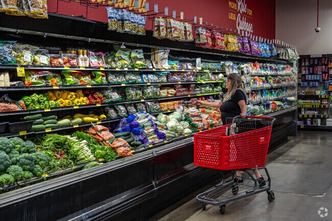 Yokuts Valley residents shop fresh produce at nearby Dinuba and Orange Cove markets.