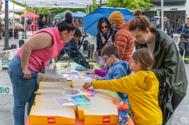 The Scarsdale Farmers Market features kids activities from the Funky Monkey toy store.
