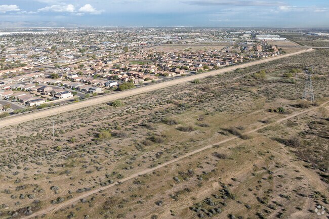 Coldwater West is located on the western bank of the, normally dry, Agua Fria River.