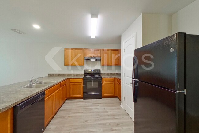 315 NE 25th Terrace, Cape Coral, FL 33909 - photo 5