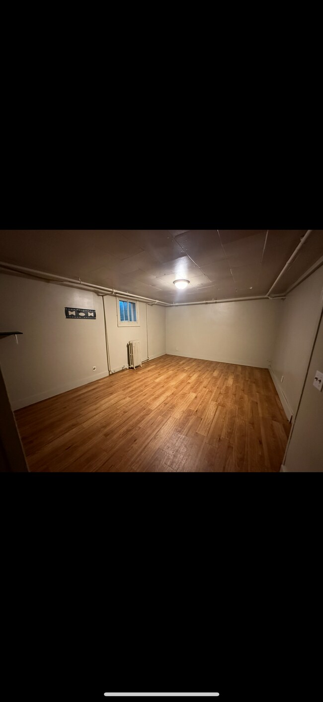 711 16th St NW Unit 3, Minot, ND 58703