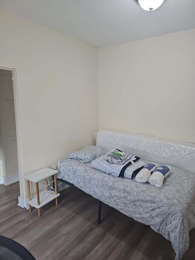 8 Pratt St, Allston, MA 02134 - photo 2