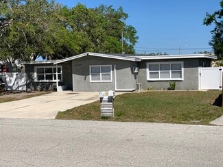 2035 Jo an Dr Unit 2035, Sarasota, FL 34231