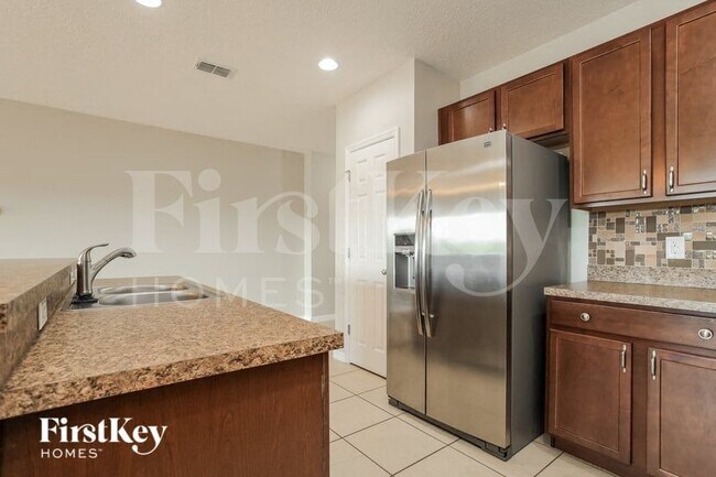 3512 Cayugas Loop, St. Cloud, FL 34772 - photo 5