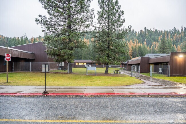 Libby Elementary School has a student-to-teacher ratio of 16:1.