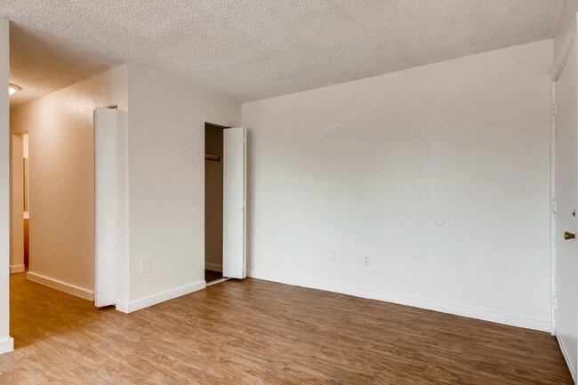 Cherrywood on 7th Avenue, Aurora, CO 80010 - photo 4