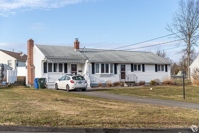 Ranch-style homes are a common throughout Newington’s residential neighborhoods.