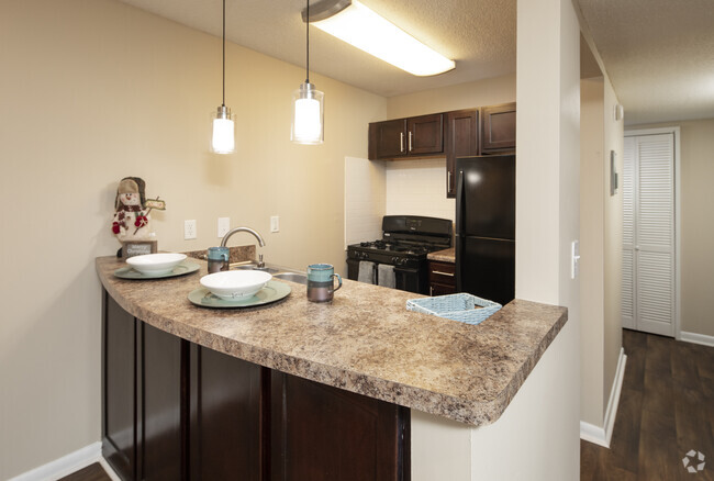 1 bed, 1 bath, 750 sq ft