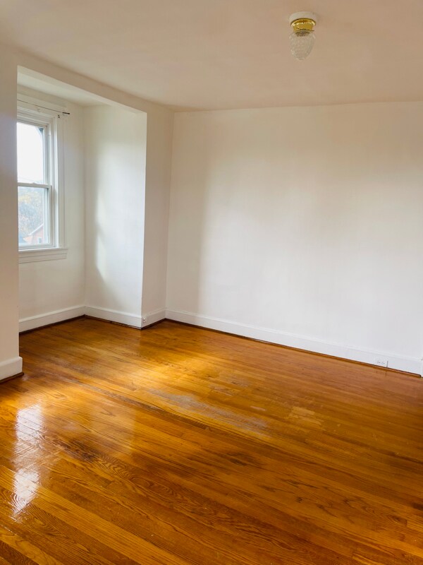 3712 Parkside Dr unit 5, Baltimore, MD 21206 - photo 3