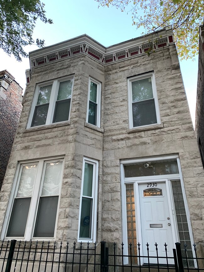 2930 W Polk St unit 1, Chicago, IL 60612 - photo 2