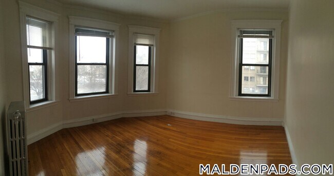 17-19-19 Washington St unit 304, Malden, MA 02148 - photo 7