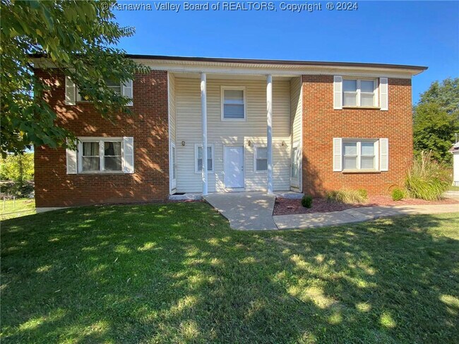 116 Main St unit A, Poca, WV 25159 - photo 2