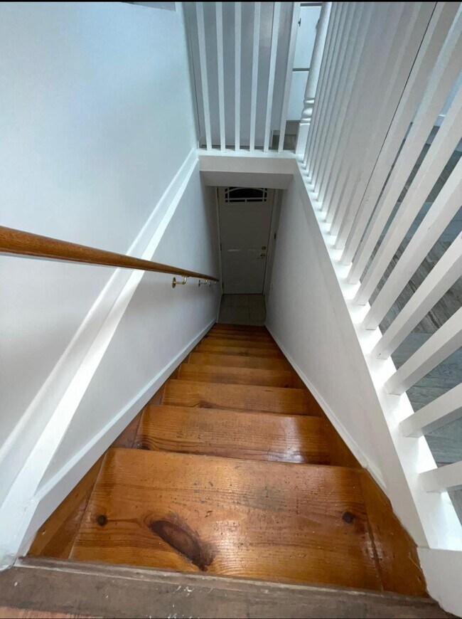 1101 Banner Ave unit 2, Brooklyn, NY 11235 - photo 5