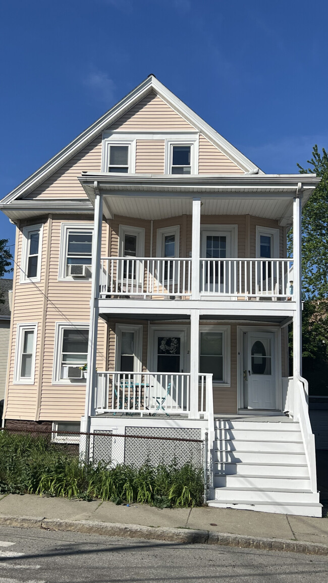4 High St, Somerville, MA 02144