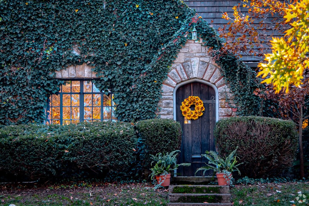 NH_Pensacola Park_526355_P2_052025