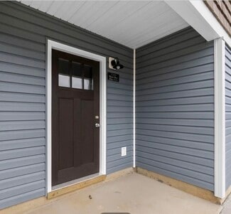 1300 W Mar Elm St, Scott City, MO 63780