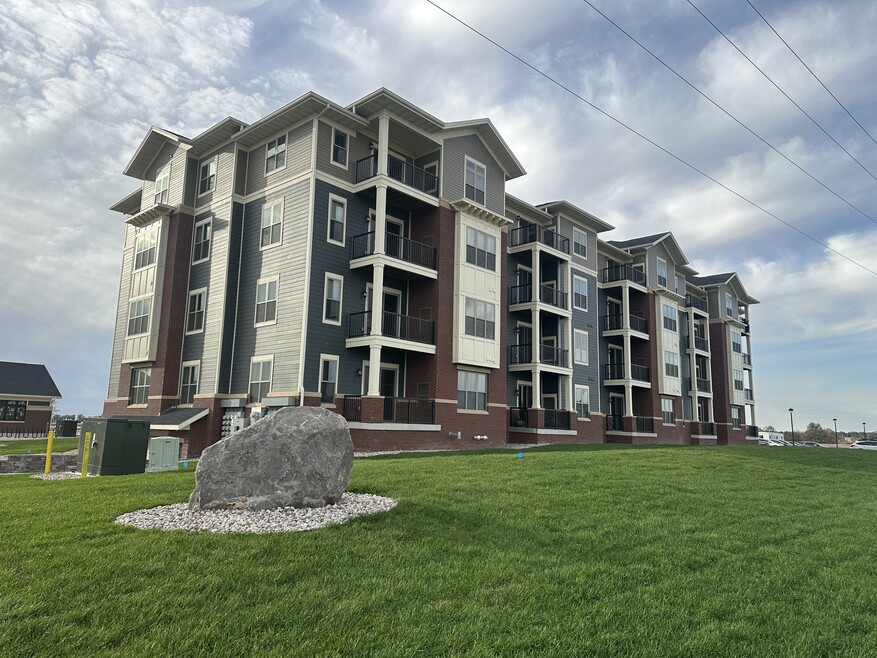 Red Earth, Oshkosh, WI 54904 - photo 1