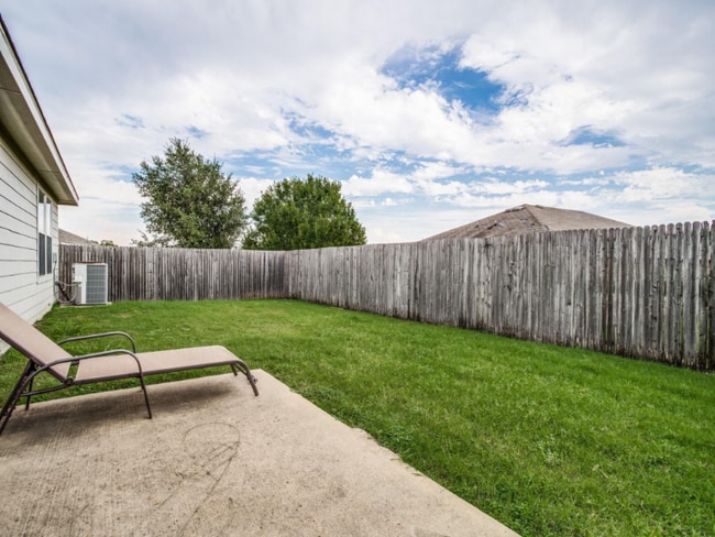 1618 Duet Dr, Dallas, TX 75241 - photo 5