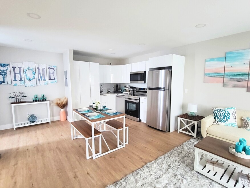 Cottage Cove 12 NE 188th St, Miami, FL