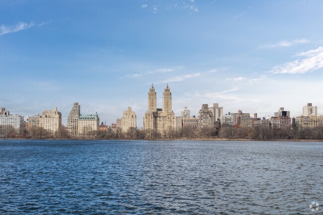 The Jacqueline Kennedy Onassis Reservoir is a peaceful oasis.