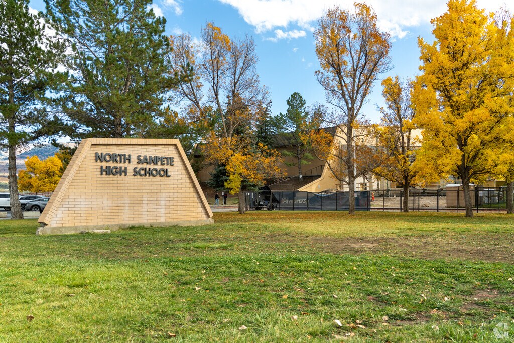 North Sanpete High School earns a C-plus grade on Niche.