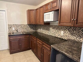 1633 W 28th St, Riviera Beach, FL 33404