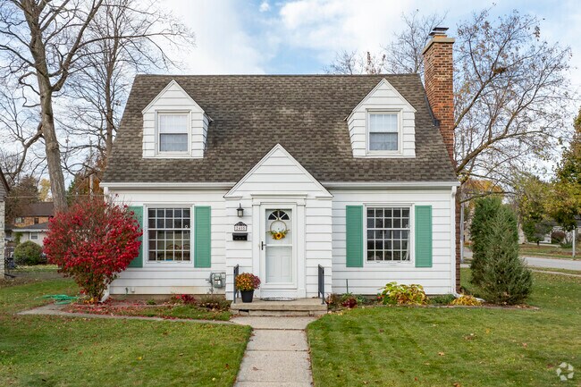 Quaint Cape Cods line the streets of McCarty Park.