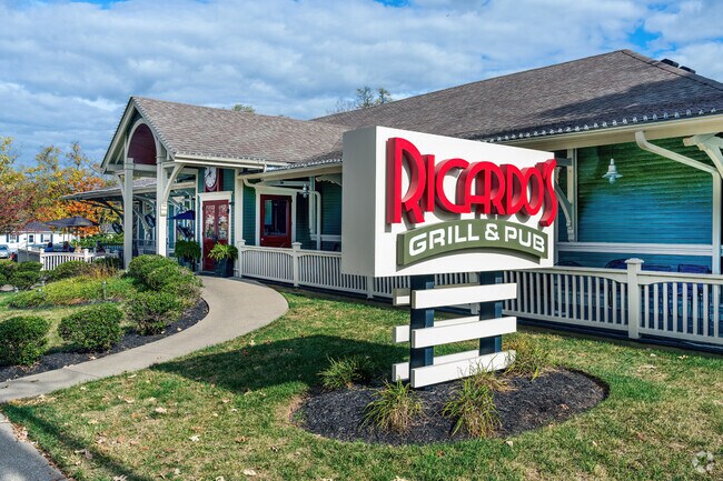 Ricardo's Pub and Grill is a popular spot for lunch and dinner in Versailles.