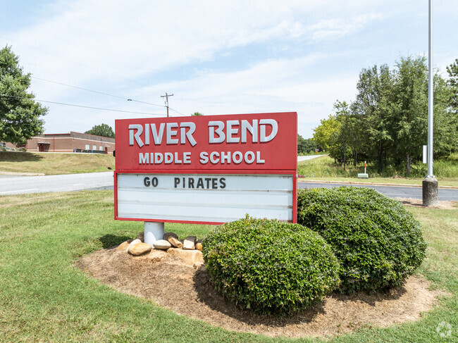 The student population of River Bend Middle is 469 and the school serves 7-8.