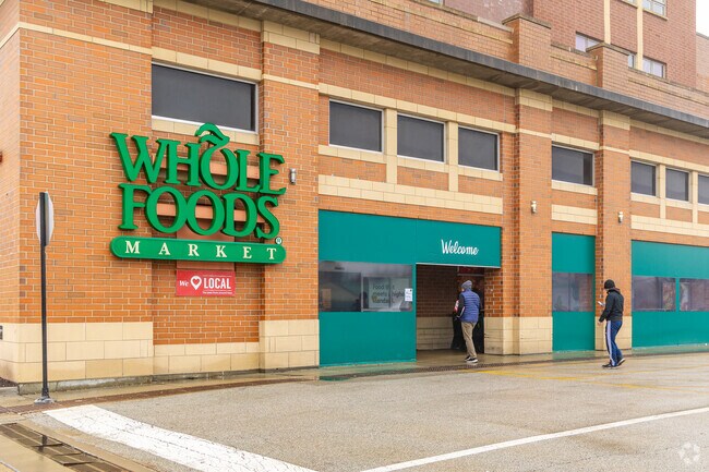 Whole Foods is one of many grocery options available to Sauganash shoppers.