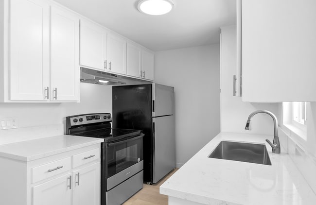 14437 Telegraph Rd unit 70, Whittier, CA 90604 - photo 6