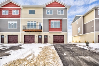 2192 Rolling Green Trail, North Mankato, MN 56003