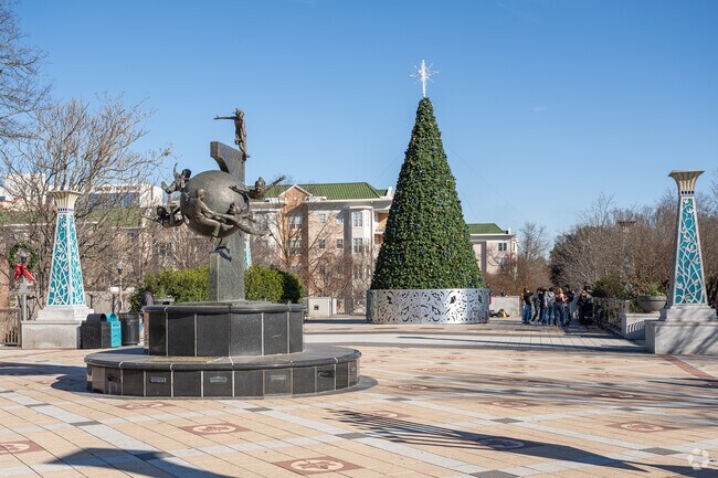 The popular Decatur Square is a great gathering place near College Heights.